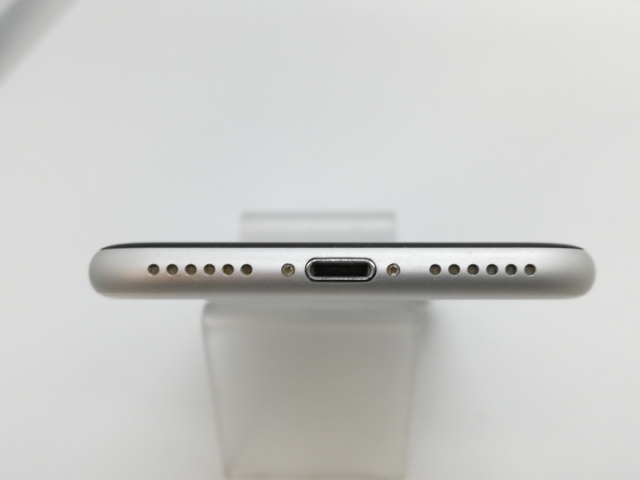 【中古】Apple SoftBank 【SIMロック解除済み】 iPhone SE（第2世代） 64GB ホワイト MX9T2J/A【京都】保証期間１ヶ月【ランクC】_4