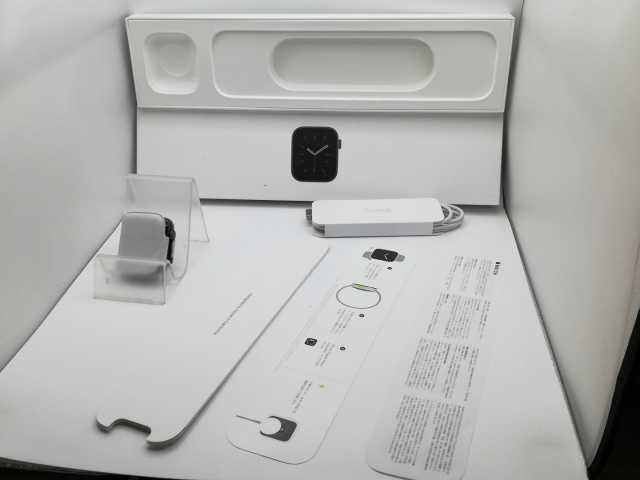 【中古】Apple Apple Watch Series6 GPS 40mm スペースグレイアルミケース (バンド無し)【京都】保証期間１ヶ月【ランクB】_4