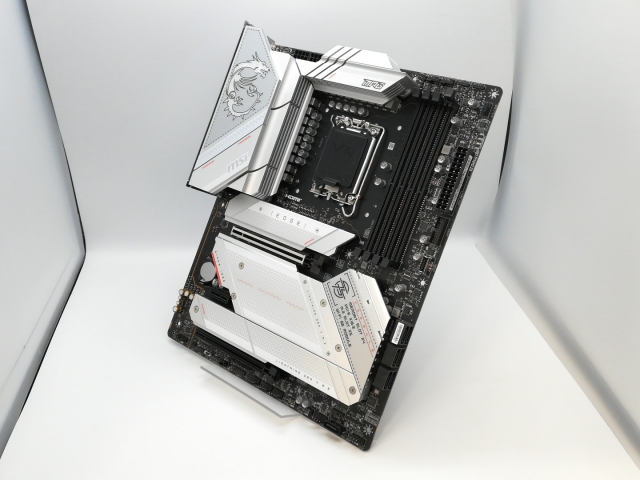 【中古】MSI MPG Z790 EDGE WiFi DDR4 Z790/(DDR4)/LGA1700/ATX【京都】保証期間１週間の通販は