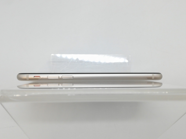 【中古】Apple au 【SIMフリー】 iPhone SE（第3世代） 64GB スターライト MMYD3J/A【京都】保証期間１ヶ月【ランクA】_3