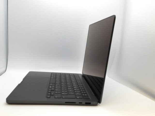 【中古】Apple MacBook Pro 14インチ M3 Pro(CPU:12C/GPU:18C) 18GB/1TB スペースブラック MRX43J/A (14インチ,M3,2023)【京都】保証期間１ヶ月【ランクA】の通販は