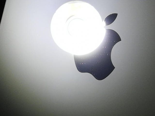 【中古】Apple docomo 【SIMフリー】 iPhone SE（第3世代） 128GB スターライト MMYG3J/A【神戸】保証期間１ヶ月【ランクB】_4