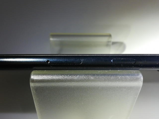 【中古】Apple au 【SIM無償性】 iPhone SE（第3時人） 64GB 十二時 MMYC3J/A【京都】言いはなつ継続期間１ヶ月【位置づけるC】