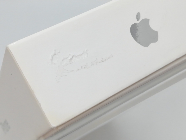 【中古】Apple 国内版 【SIMフリー】 iPhone 15 Pro Max 256GB ホワイトチタニウム MU6Q3J/A【神戸】保証期間１ヶ月【ランクA】