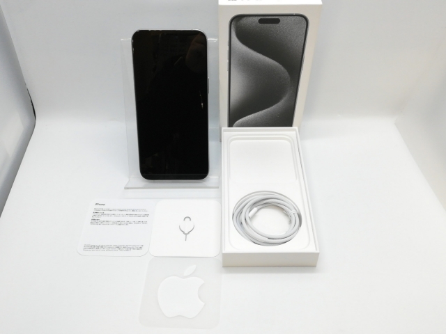 【中古】Apple 国内版 【SIMフリー】 iPhone 15 Pro Max 256GB ホワイトチタニウム MU6Q3J/A【神戸】保証期間１ヶ月【ランクA】