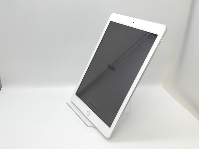 【中古】Apple 【Wi-Fi】 iPad（第5世代/2017） 32GB シルバー MP2G2J/A【京都】保証期間１ヶ月【ランクC】