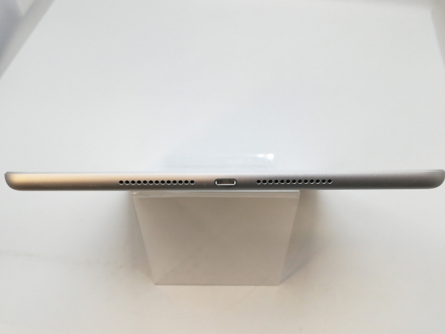 【中古】Apple 【Wi-Fi】 iPad（第8世代/2020） 128GB シルバー MYLE2J/A【京都】保証期間１ヶ月【ランクC】_4