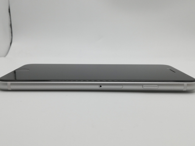 【中古】Apple au 【SIMロック解除済み】 iPhone SE（第2世代） 64GB ホワイト MHGQ3J/A（後期型番）【京都】保証期間１ヶ月【ランクC】_3