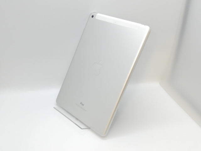 【中古】Apple 国内版 【SIMフリー】 iPad（第6世代/2018） 32GB シルバー MR6P2J/A【京都】保証期間１ヶ月【ランクC】_1