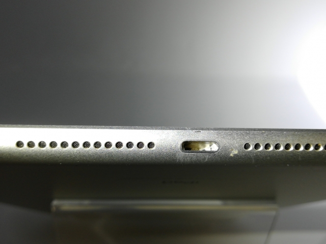【中古】Apple 国内版 【SIMフリー】 iPad（第6世代/2018） 32GB シルバー MR6P2J/A【京都】保証期間１ヶ月【ランクC】_7