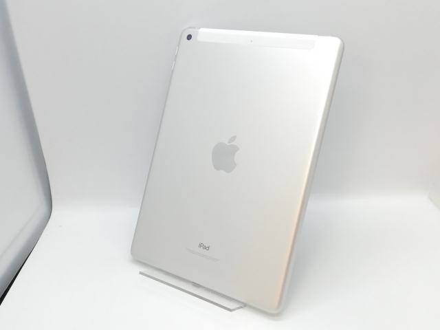 【中古】Apple docomo 【SIMロック解除済み】 iPad（第5世代/2017） 128GB シルバー MP272J/A【京都】保証期間１ヶ月【ランクC】