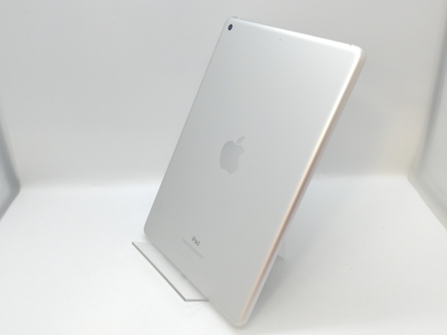 【中古】Apple 【Wi-Fi】 iPad（第5世代/2017） 32GB シルバー MP2G2J/A【三宮駅前】保証期間１ヶ月【ランクC】_1