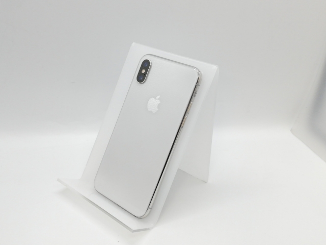 iPhoneX[64GB] docomo MQAY2J シルバー 256GB スマートフォン・タブレット 中古iPhoneX 64GB シルバー