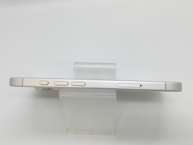 中古】Apple docomo 【SIMフリー】 iPhone 16 128GB ホワイト MYDR3J/A