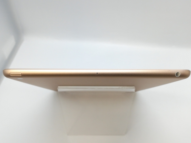 【中古】Apple 【Wi-Fi】 iPad（第5世代/2017） 32GB ゴールド MPGT2J/A【広島】保証期間１ヶ月【ランクB】