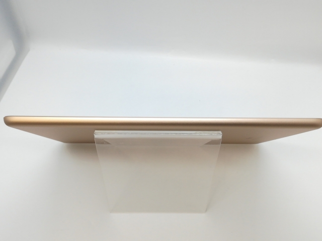【中古】Apple 【Wi-Fi】 iPad（第5世代/2017） 32GB ゴールド MPGT2J/A【広島】保証期間１ヶ月【ランクB】