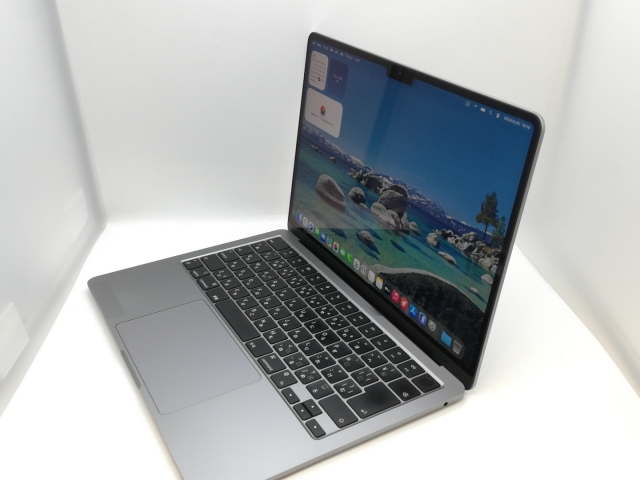 【中古】Apple MacBook Air 13インチ CTO (M2,2022) スペースグレイ M2(CPU:8C/GPU:10C)/16G/512G/35W AC(USB-Cx2)【京都】保証期間１ヶ月【ランクC】