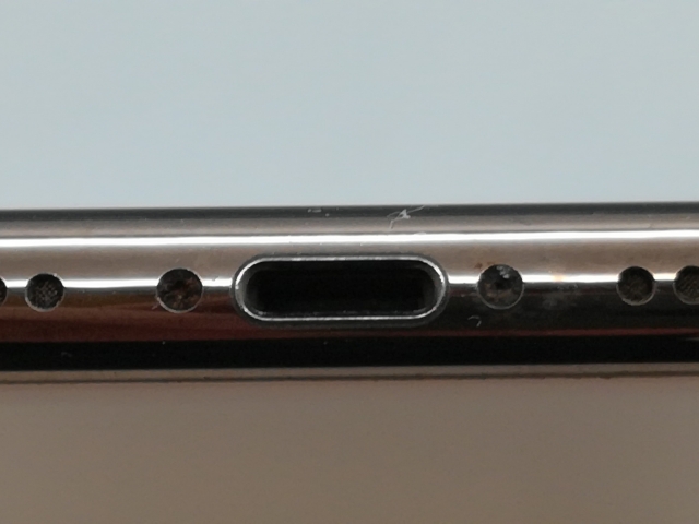 【中古】Apple au 【SIMロック解除済み】 iPhone 11 Pro Max 256GB ゴールド MWHL2J/A【OSU301】保証期間１ヶ月【ランクB】_5