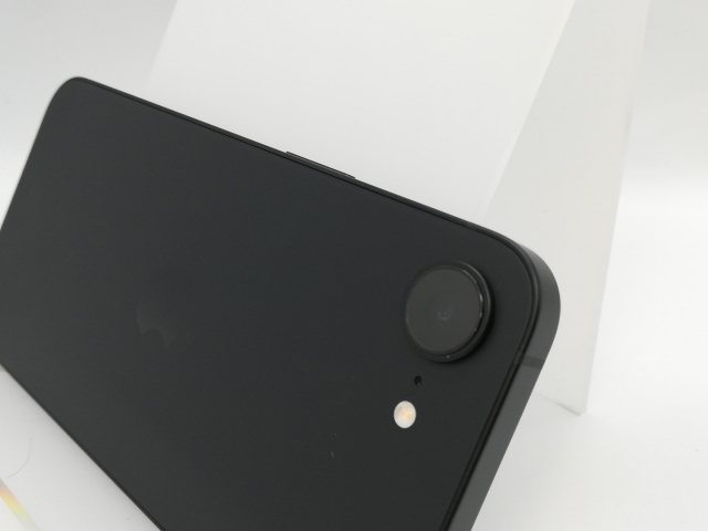 中古】Apple 国内版 【SIMフリー】 iPhone 16e 128GB ブラック