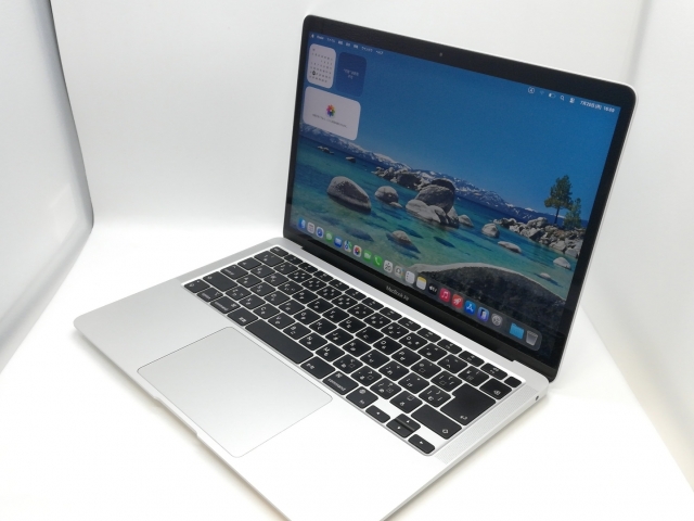 【中古】Apple MacBook Air 13インチ CTO (M1・2020) シルバー Apple M1(CPU:8C/GPU:8C)/16G/512G【京都】保証期間１ヶ月【ランクB】 61,589円