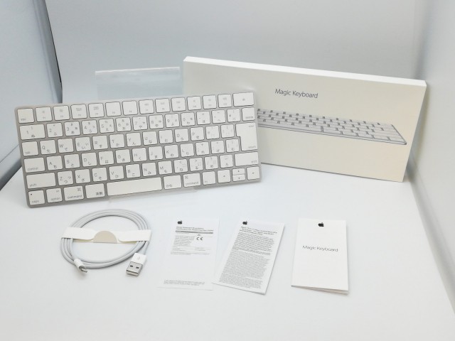 【中古】Apple Magic Keyboard（2015/テンキーなし/A1644） - 日本語（JIS） MLA22J/A【京都】保証期間１週間の通販は