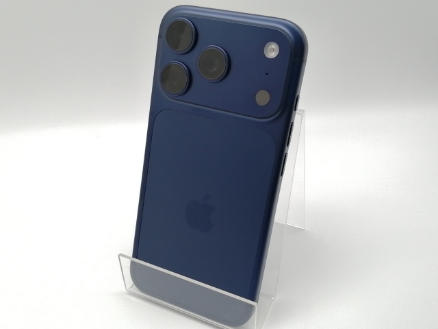 【中古】Apple docomo 【SIMフリー】 iPhone 17 Pro 256GB ディープブルー MG874J/A【博多】保証期間１ヶ月【ランクA】