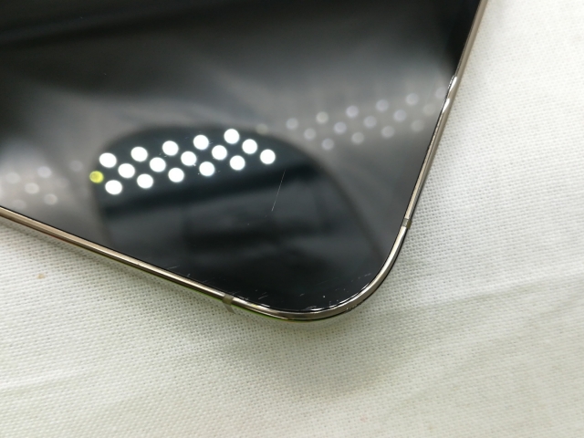 【中古】Apple docomo 【SIMフリー】 iPhone 14 Pro 256GB ゴールド MQ173J/A【川崎】保証期間１ヶ月【ランクB】_3