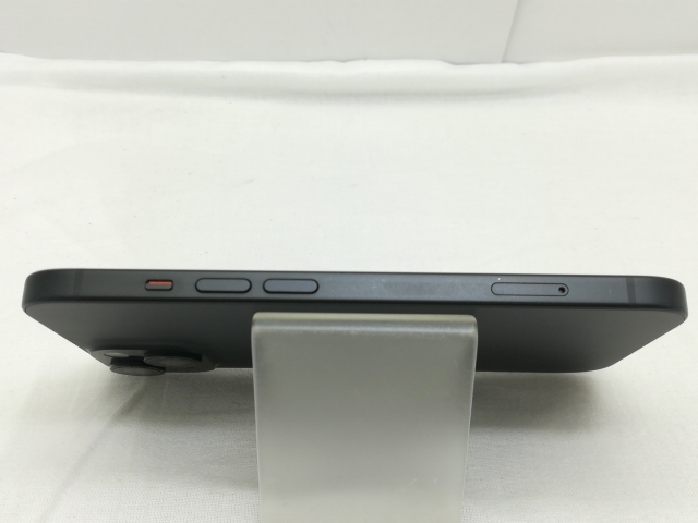 【中古】Apple 国内版 【SIMフリー】 iPhone 15 128GB ブラック MTMH3J/A【川崎】保証期間１ヶ月【ランクB】
