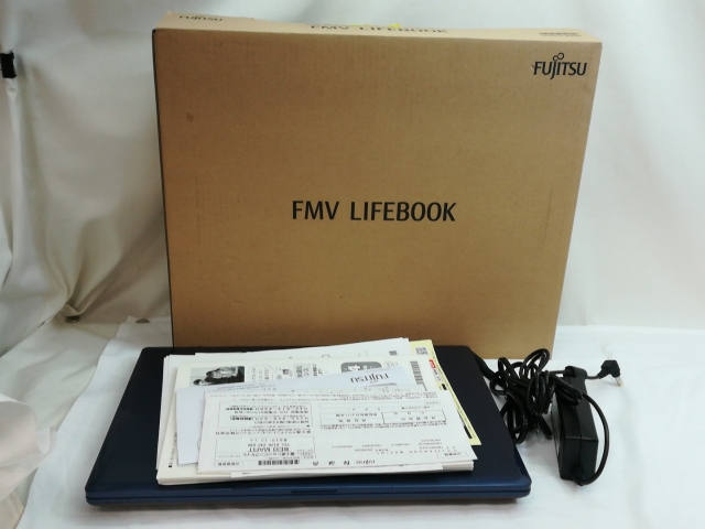 【中古】Fujitsu FMV LIFEBOOK AHシリーズ WA3/D1 【i7-8565U 8G 1T(HDD)+256G(SSD) BDマルチ 1GbE WiFi 15LCD(1920x1080)】【川崎】保証期間１ヶ月【ランクA】_9