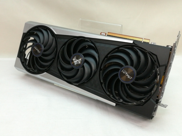 【中古】SAPPHIRE NITRO+ AMD Radeon RX 6700 XT 12GB（11306-01-20G） RX6700XT/12GB(GDDR6)/PCI-E【川崎】言いはなつ継続期間１週