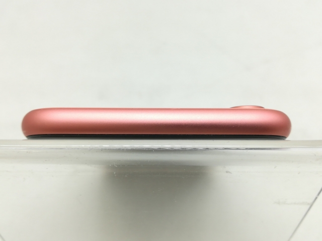 【中古】Apple docomo 【SIMロック解除済み】 iPhone XR 128GB コーラル MT0T2J/A【川崎】保証期間１ヶ月【ランクB】