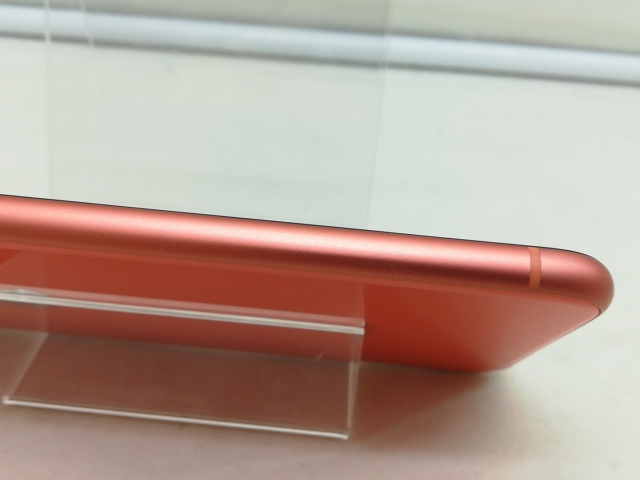 【中古】Apple docomo 【SIMロック解除済み】 iPhone XR 128GB コーラル MT0T2J/A【川崎】保証期間１ヶ月【ランクB】