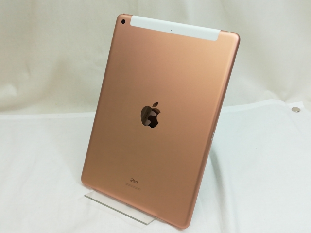【中古】Apple au 【SIMロック解除済み】 iPad（第8世代/2020） 128GB ゴールド MYMN2J/A【川崎】保証期間１ヶ月【ランクB】