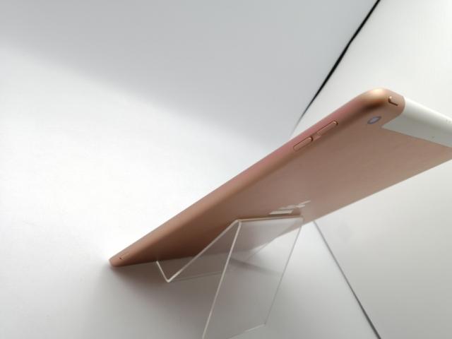 【中古】Apple au 【SIMロック解除済み】 iPad（第8世代/2020） 128GB ゴールド MYMN2J/A【川崎】保証期間１ヶ月【ランクB】_5