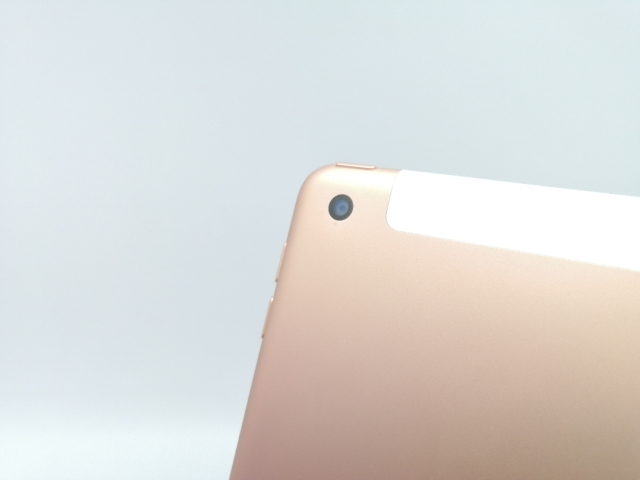 【中古】Apple au 【SIMロック解除済み】 iPad（第8世代/2020） 128GB ゴールド MYMN2J/A【川崎】保証期間１ヶ月【ランクB】_6