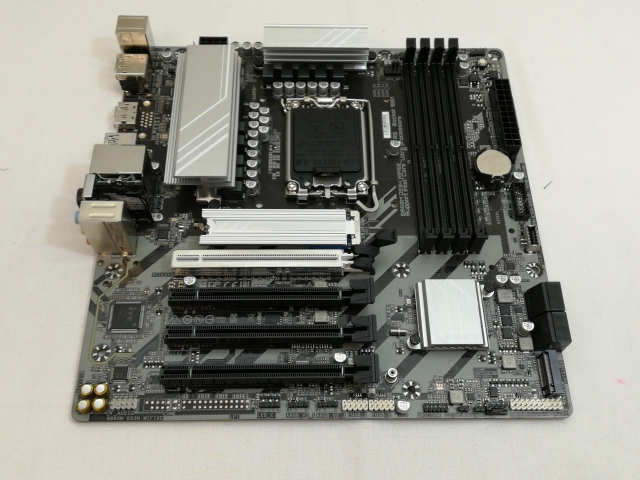 【中古】GIGABYTE B860M DS3H WIFI6E B860/LGA1851/microATX【川崎】保証期間１週間