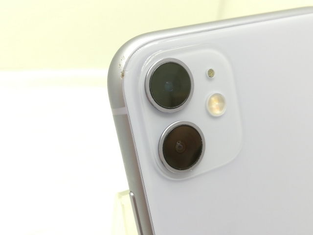 【中古】Apple docomo 【SIMロック解除済み】 iPhone 11 128GB パープル MHDM3J/A（後期型番）【川崎】保証期間１ヶ月【ランクB】_6