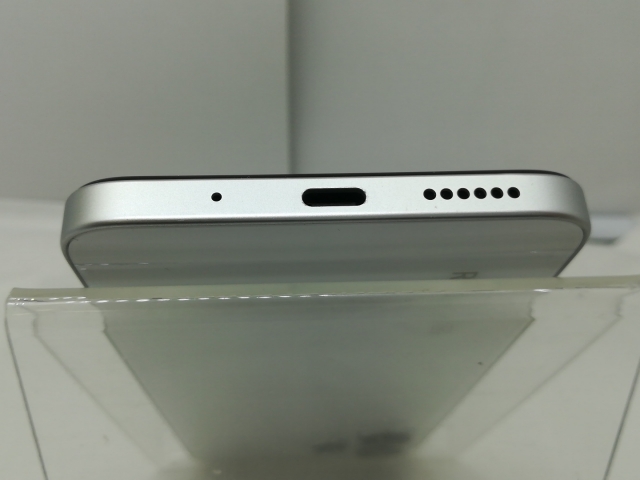 【中古】Xiaomi SoftBank 【SIMフリー】 Redmi 12 5G 4GB 128GB ムーンライトホワイト A401XM【川崎】保証期間１ヶ月【ランクB】_4