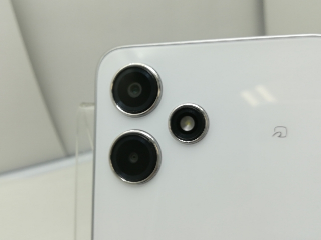 【中古】Xiaomi SoftBank 【SIMフリー】 Redmi 12 5G 4GB 128GB ムーンライトホワイト A401XM【川崎】保証期間１ヶ月【ランクB】_6