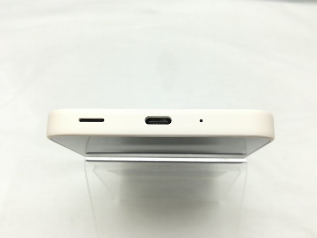 中古】SHARP docomo 【SIMフリー】 AQUOS wish4 ホワイト 4GB 64GB SH 