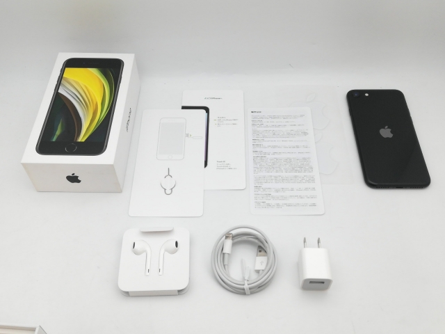 【中古】Apple au 【SIMロック解除済み】 iPhone SE（第2世代） 64GB ブラック MX9R2J/A【中野】保証期間１ヶ月【ランクC】_9