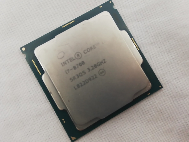 【中古】Intel Core i7-8700 (3.2GHz/TB:4.6GHz) bulk LGA1151/6C/12T/L3 12M/UHD630/TDP65W【川崎】保証期間１週間 10,904円