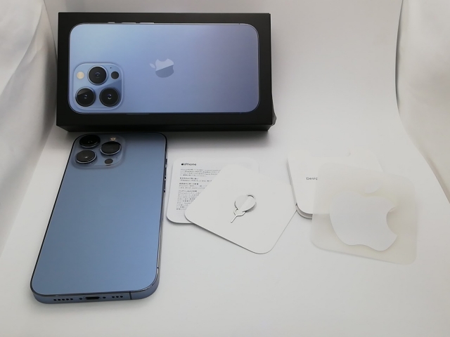 【中古】Apple 国内版 【SIMフリー】 iPhone 13 Pro 256GB シエラブルー MLUU3J/A【秋葉3号】保証期間１ヶ月【ランクB】