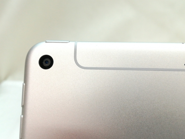 【中古】Apple docomo 【SIMロック解除済み】 iPad mini（第5世代/2019） 256GB シルバー MUXD2J/A【川崎】保証期間１ヶ月【ランクC】_3