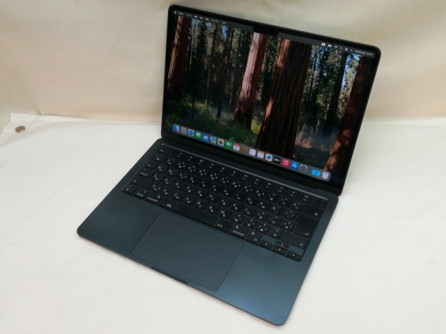 【中古】Apple MacBook Air 13インチ CTO (M2,2022) ミッドナイト M2(CPU:8C/GPU:8C)/16G/256G/30W AC【川崎】保証期間１ヶ月【ランクC】