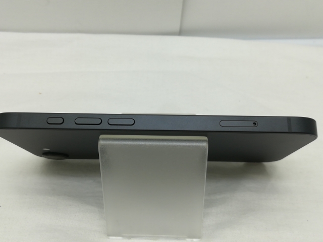 【中古】Apple 国内版 【SIMフリー】 iPhone 16e 256GB ブラック MD1T4J/A【川崎】保証期間１ヶ月【ランクB】_5