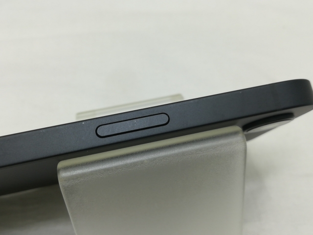 【中古】Apple 国内版 【SIMフリー】 iPhone 16e 256GB ブラック MD1T4J/A【川崎】保証期間１ヶ月【ランクB】_7