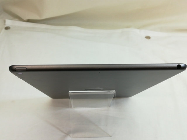 【中古】Apple 【Wi-Fi】 iPad Air（第3世代/2019） 256GB スペースグレイ MUUQ2J/A【川崎】保証期間１ヶ月【ランクB】_3