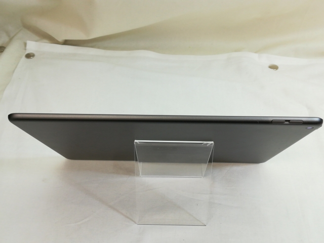 【中古】Apple 【Wi-Fi】 iPad Air（第3世代/2019） 256GB スペースグレイ MUUQ2J/A【川崎】保証期間１ヶ月【ランクB】_6