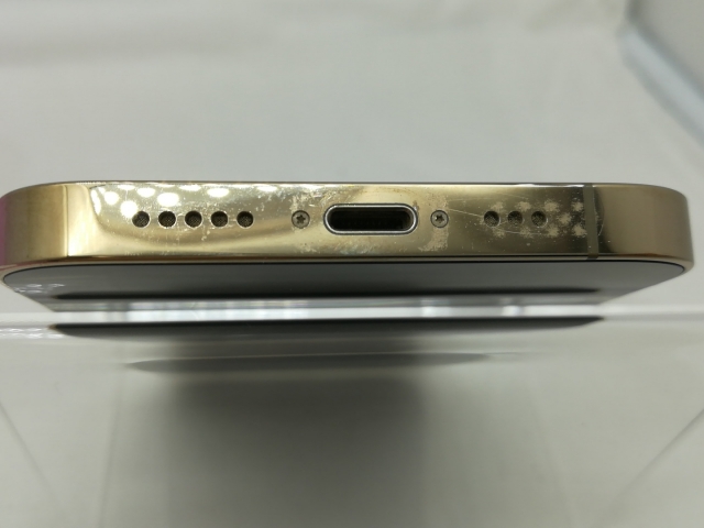 【中古】Apple docomo 【SIMフリー】 iPhone 13 Pro 128GB ゴールド MLUH3J/A【川崎】保証期間１ヶ月【ランクC】_3